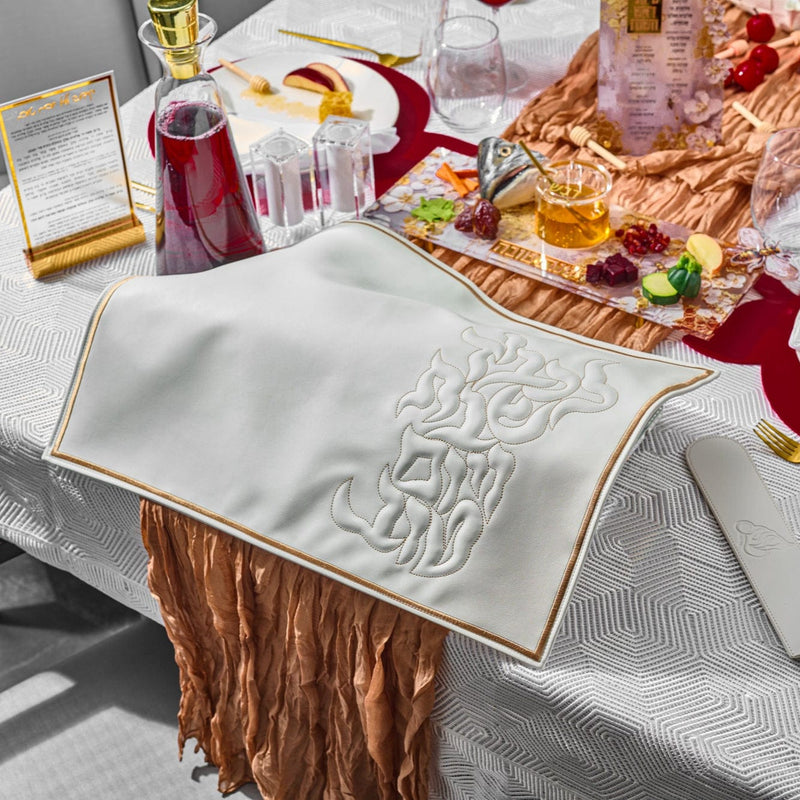 PU-CC-TY-W-GO Pillow Script Challah Cover